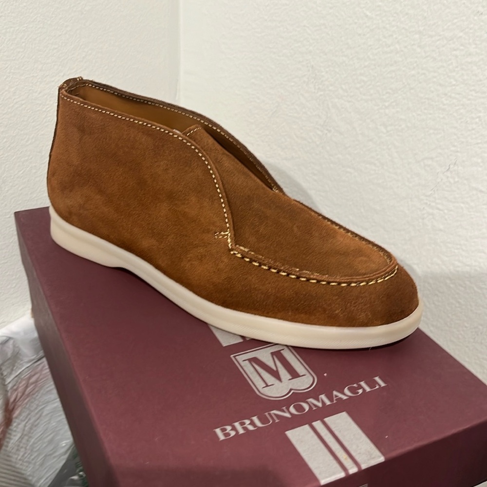 SUEDE Bruno Magli NWT in BOX Brown Suede Loafer NEVER WORN
